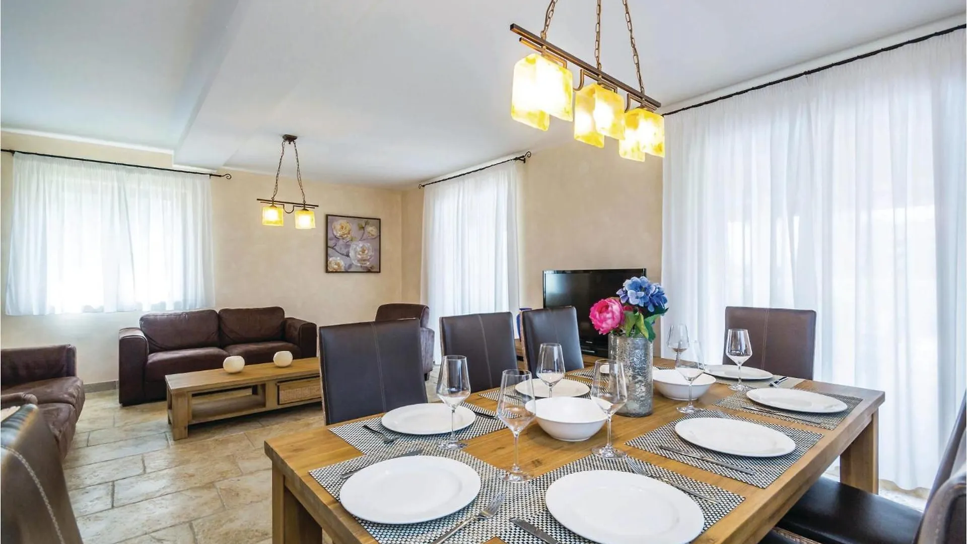 4 Bedroom Beautiful Home In Turcic Vantacici